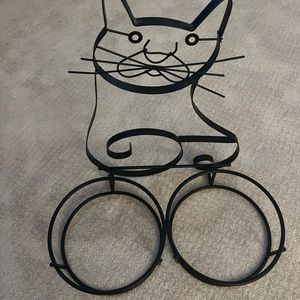 Metal cat food bowl stand